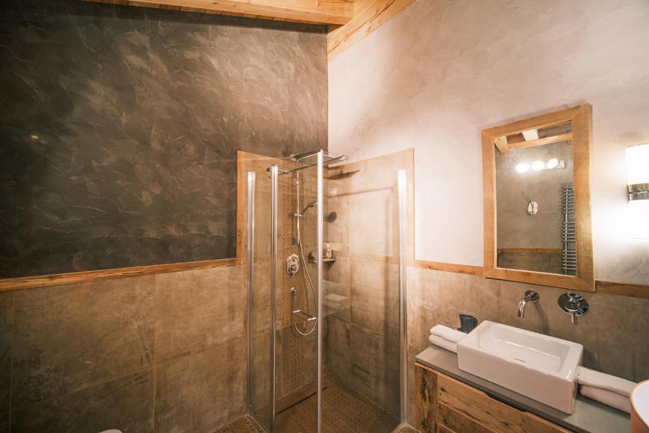 Polar Chalet *